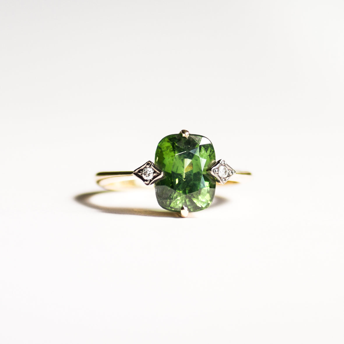 Anillo Green Zircon