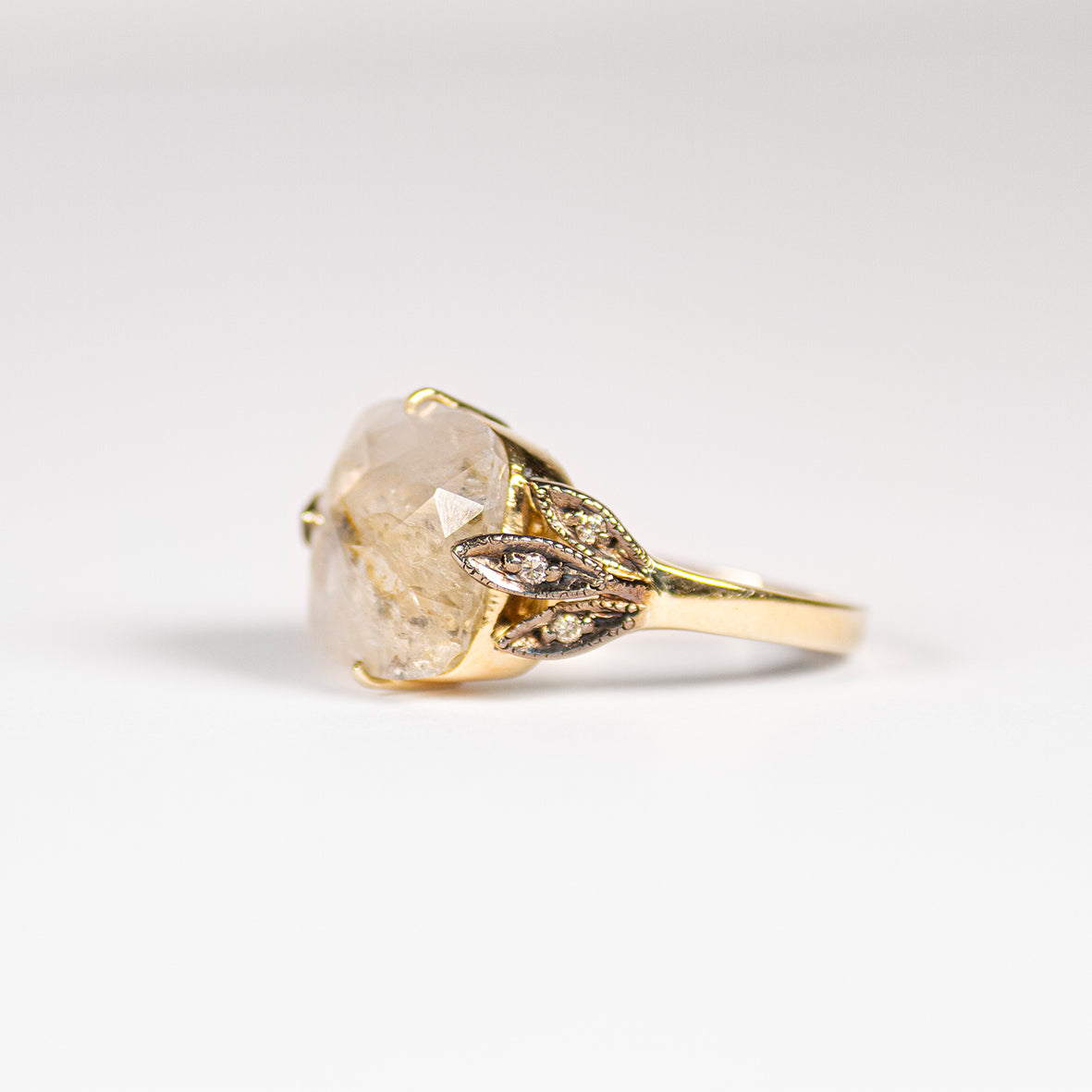 Leaves Sapphire Ring