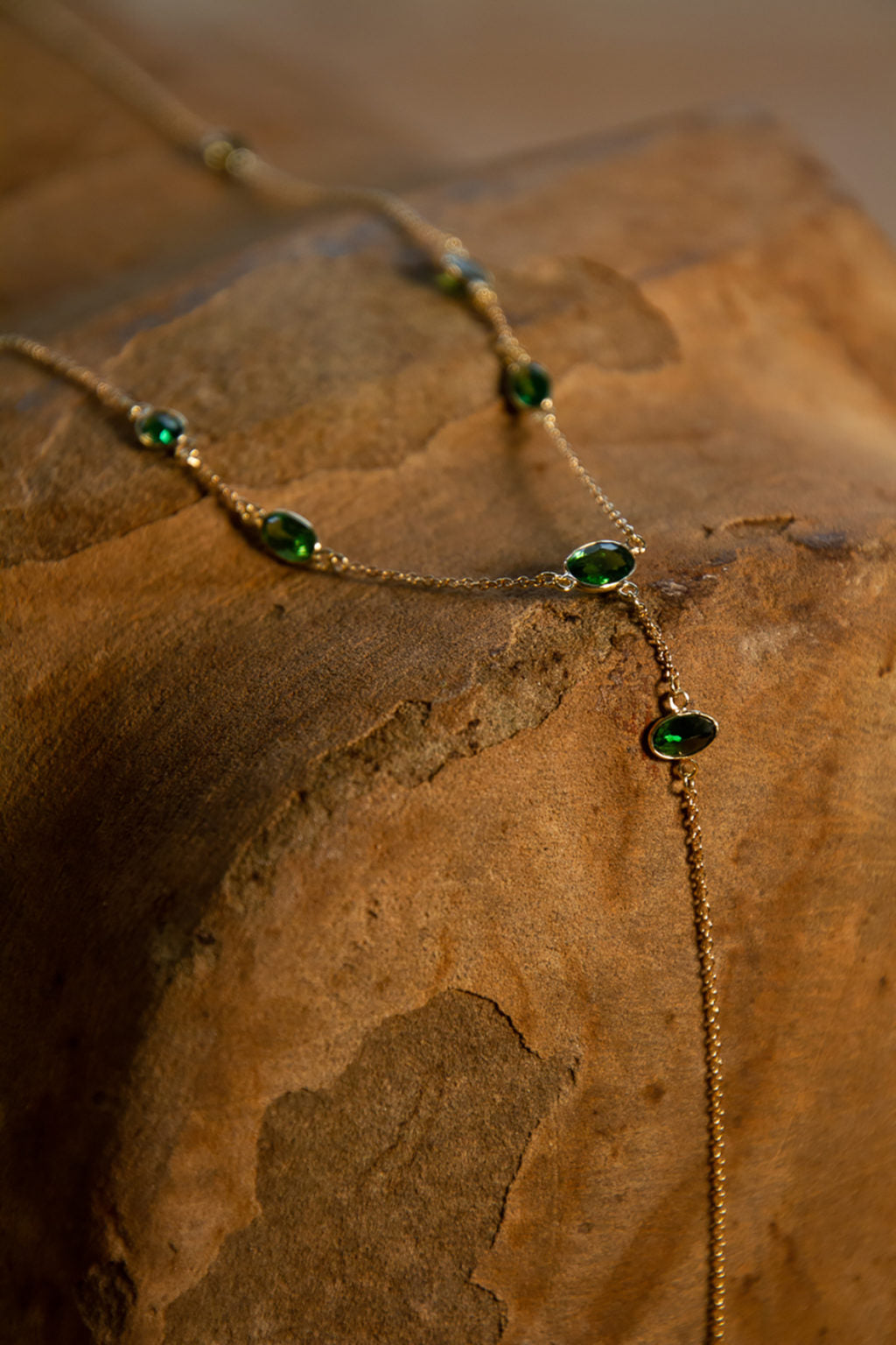 Collar Tsavorites Long Chain