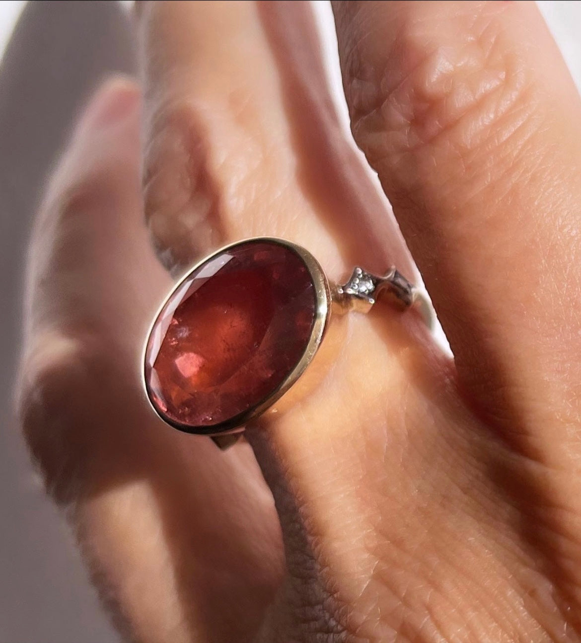 Anillo Oval Pink Tourmaline