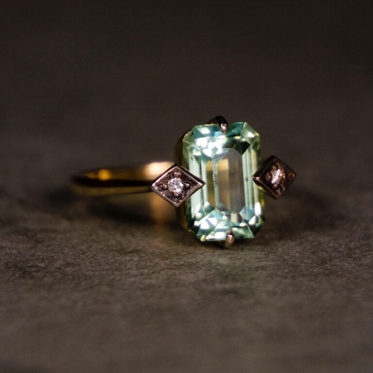 Anillo Emerald Cut