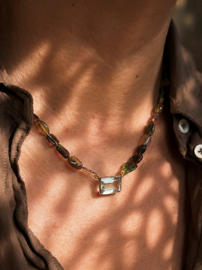 Collar Aquamarine & Opal Beads