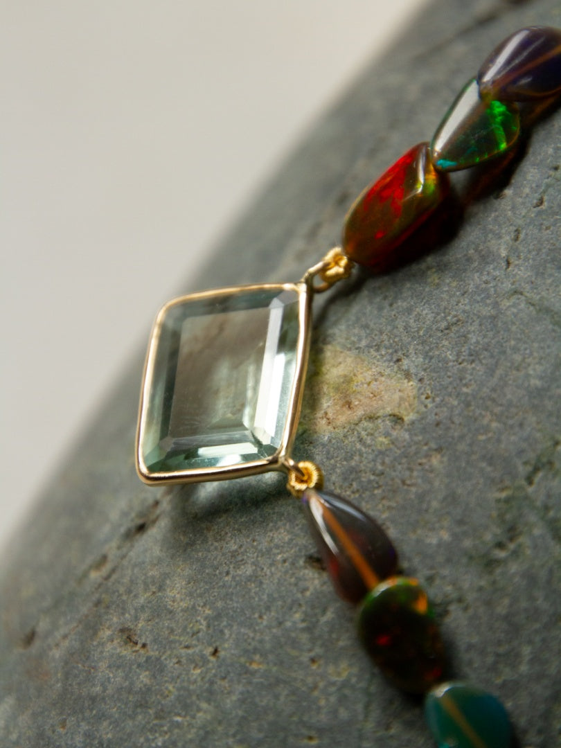 Collar Aquamarine & Opal Beads