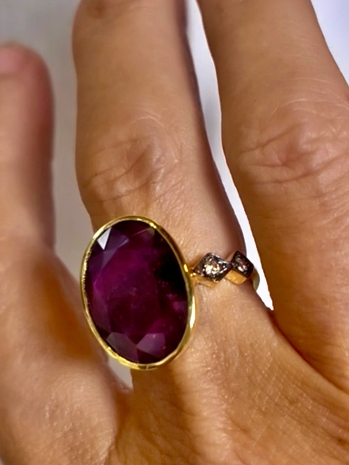 Anillo Constellation Ruby