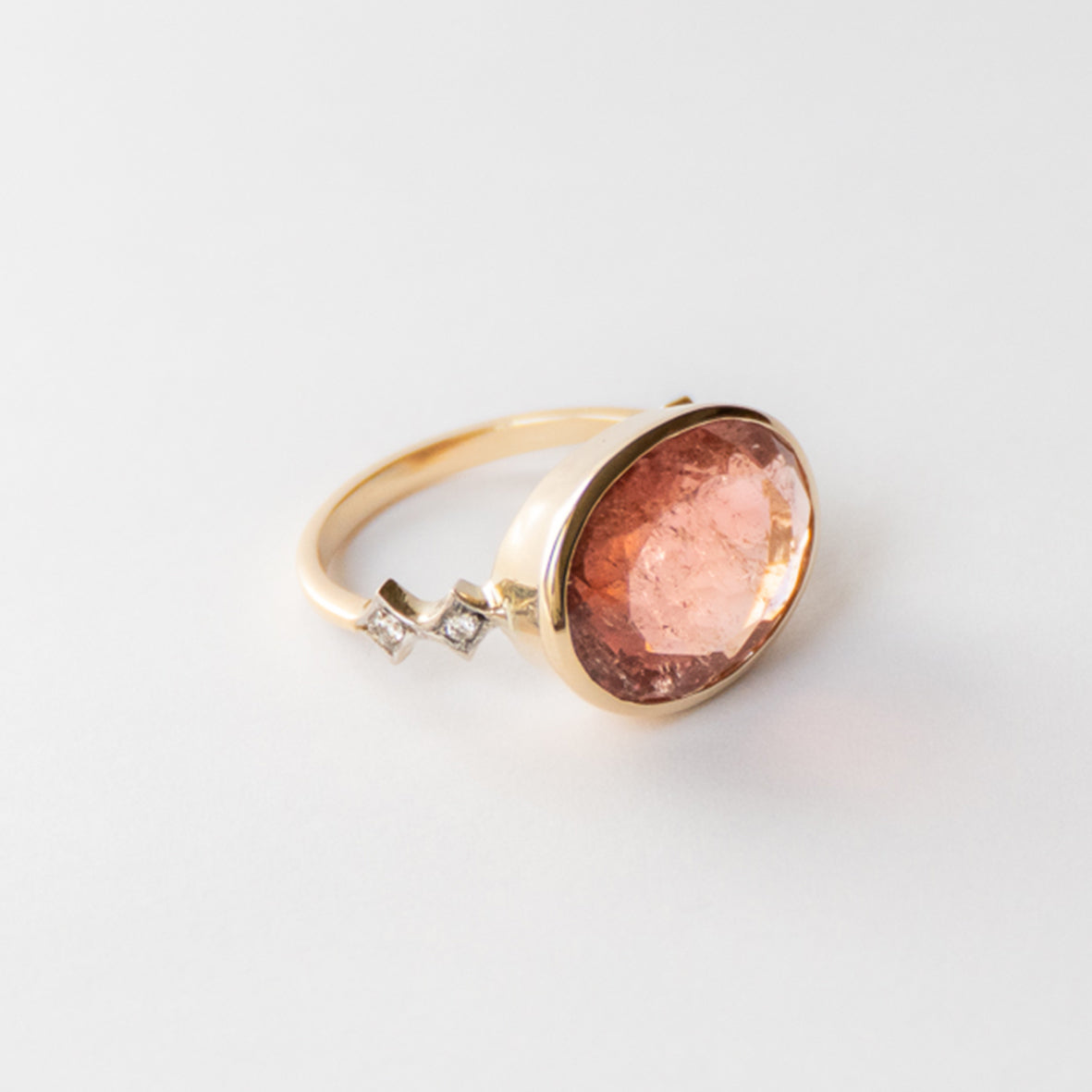 Anillo Oval Pink Tourmaline
