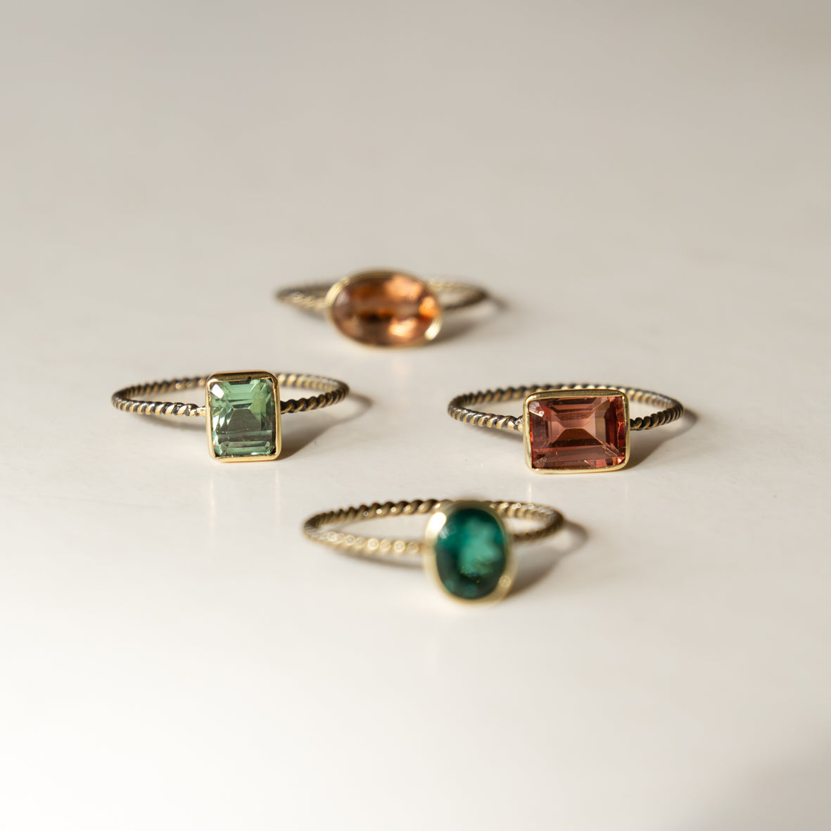 Anillo Twist Salmon Pink Tourmaline