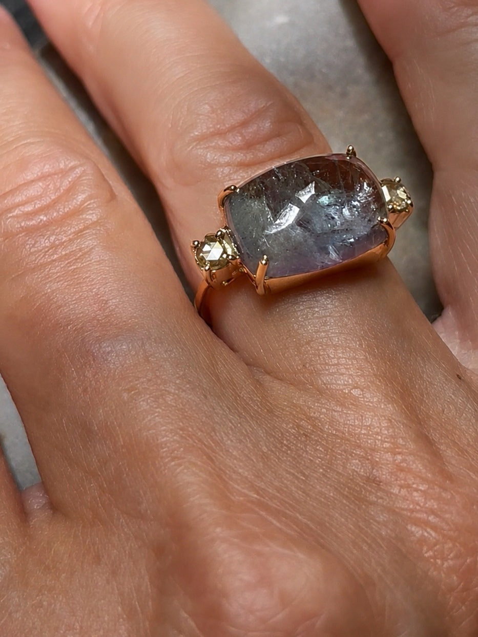 Tanzanite & Diamonds Ring
